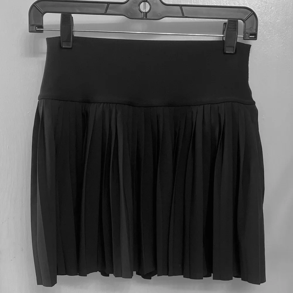 ALO Yoga Black Pleated Mini Skirt